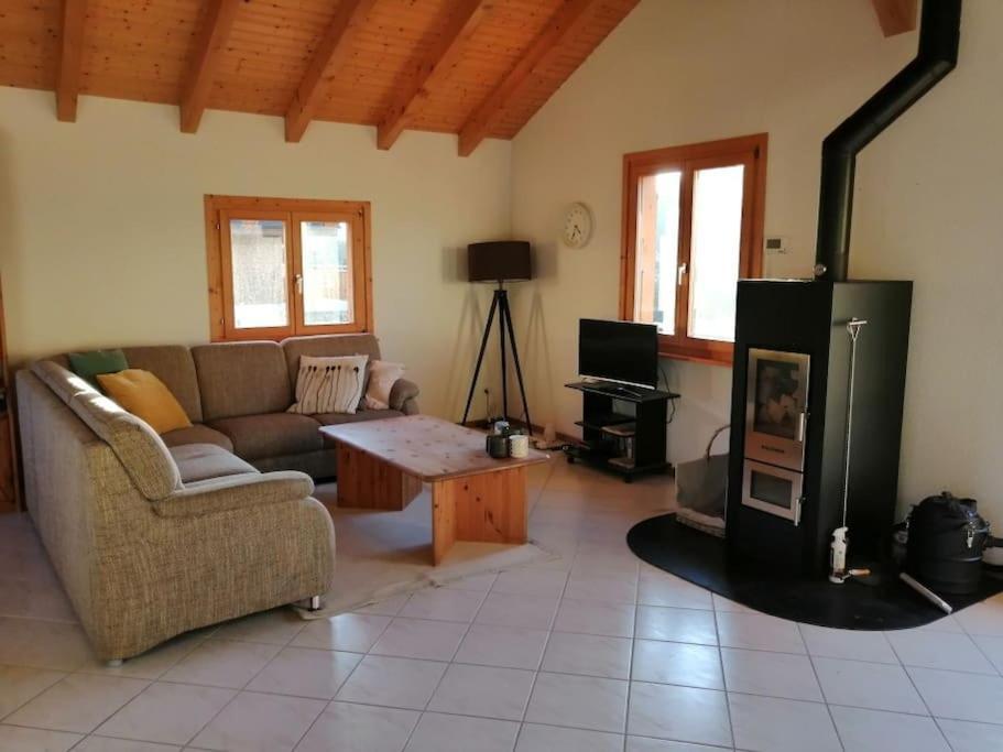 Confortable Chalet Avec Magnifique Vue En Gruyere. 샤메이 외부 사진