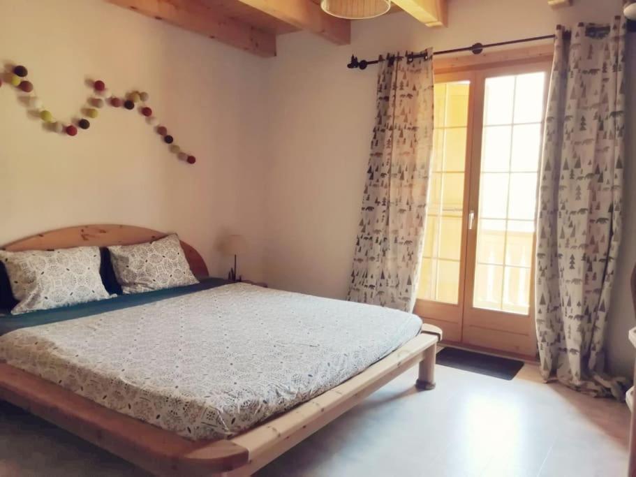 Confortable Chalet Avec Magnifique Vue En Gruyere. 샤메이 외부 사진